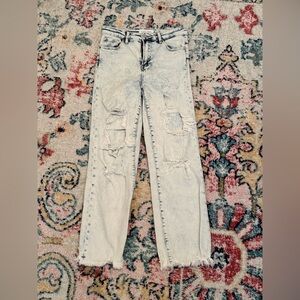 Trendy Women's Distressed Boyfriend Jeans in Light Gray